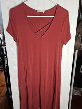 entro Rust Red Crisscross Midi Dress